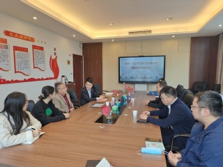 管理学院校友设立奖助学金并与...