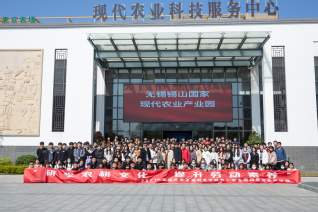 劳动创造美好   实践锤炼品格...